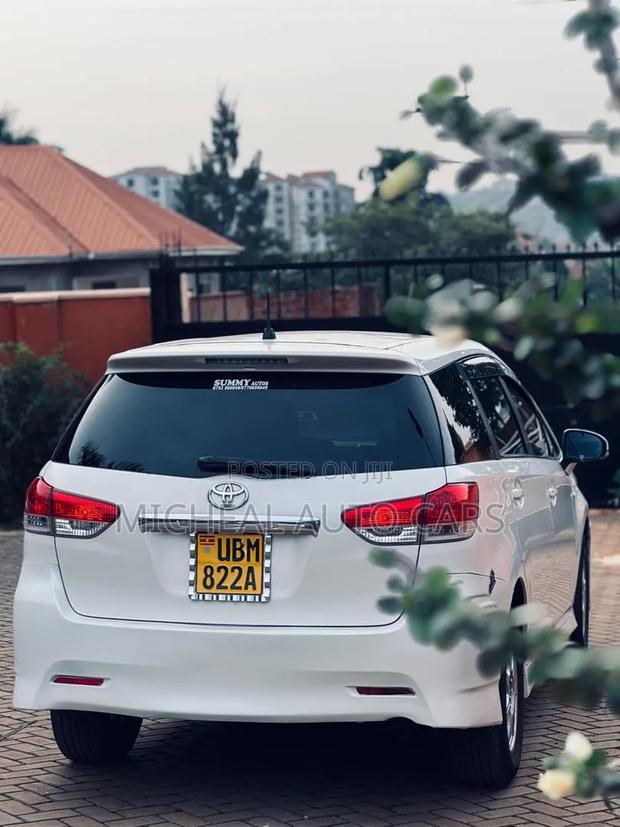 Toyota Wish 2010 White