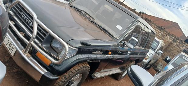 Toyota Land Cruiser Prado 2000 Green