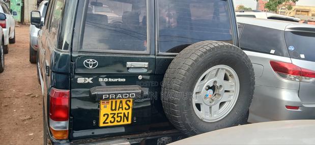 Toyota Land Cruiser Prado 2000 Green
