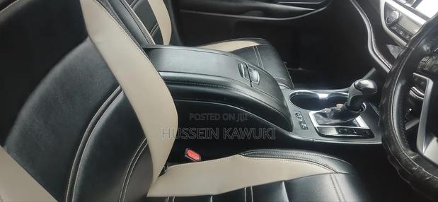 Toyota Kluger 2014 Silver