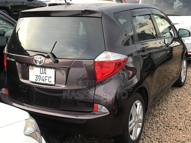 Toyota Ractis 2011 Maroon