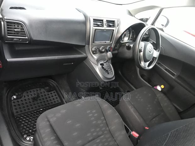 Toyota Ractis 2011 Maroon