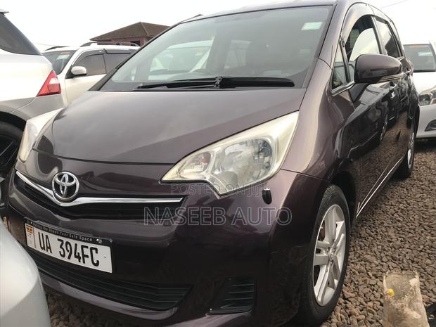 Toyota Ractis 2011 Maroon