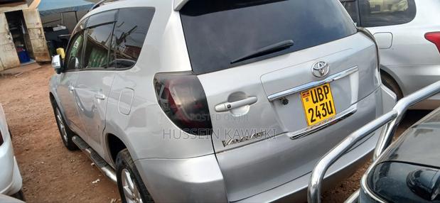 Toyota Vanguard 2007 Silver