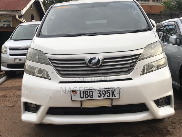 Toyota Vellfire 2009 White