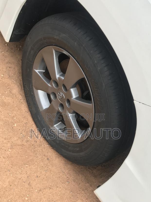 Toyota Alphard 2009 White