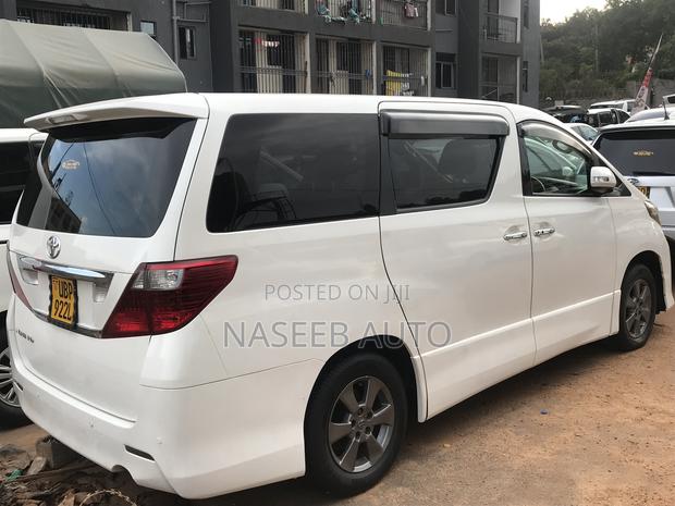 Toyota Alphard 2009 White