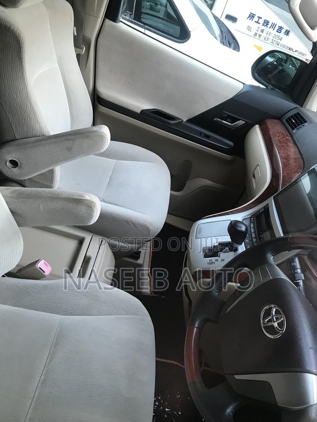 Toyota Alphard 2009 White