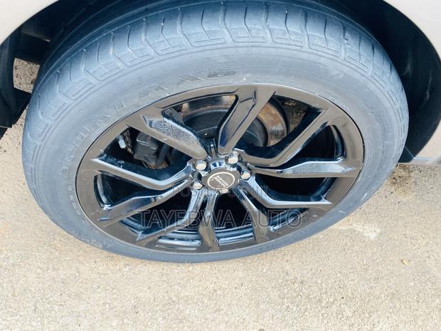 Land Rover Discovery 2015 Gray