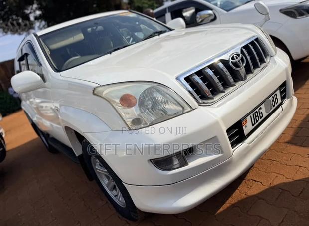 Toyota Land Cruiser Prado 2009 White