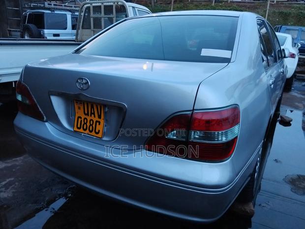Toyota Brevis 2002