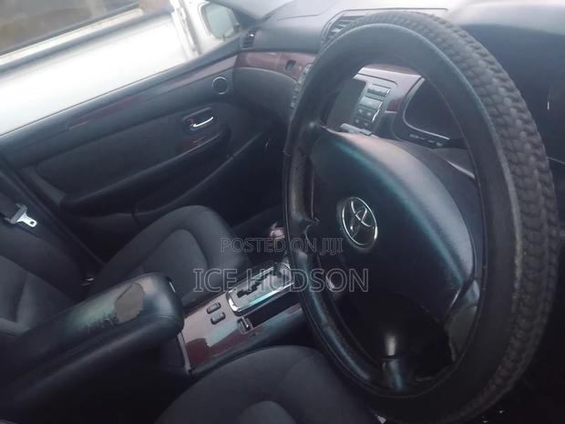 Toyota Brevis 2002