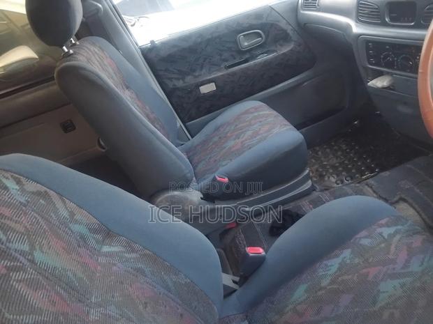 Toyota Noah 2001