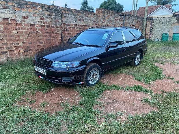 Toyota Mark II Qualis 2.2 AWD 2000 Black