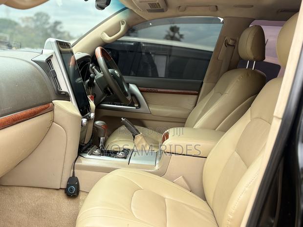 Toyota Land Cruiser 4.6 V8 ZX 2013 Black