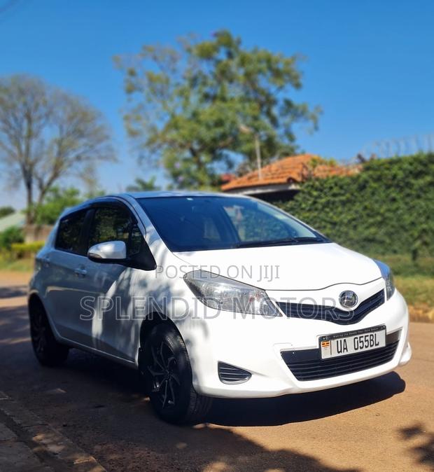 Toyota Vitz 2012 White