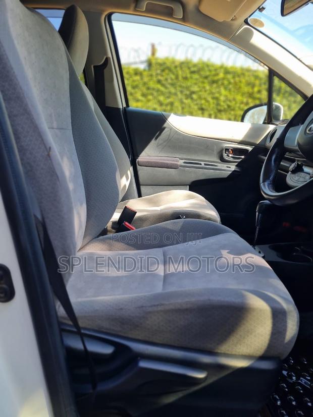 Toyota Vitz 2012 White