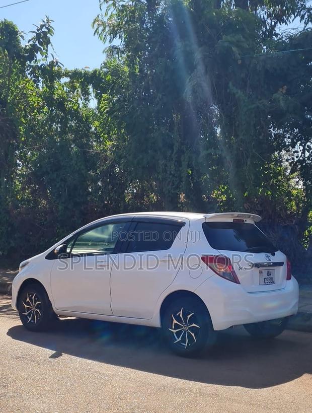 Toyota Vitz 2012 White