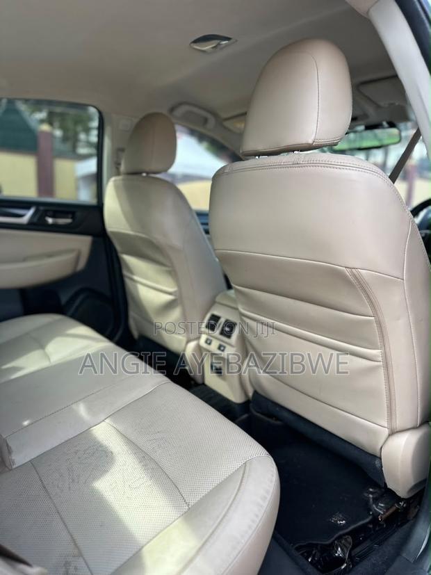 Subaru Legacy 2016 Gray