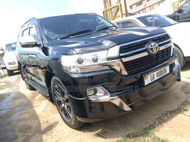 Toyota Land Cruiser 4.6 V8 VXR 2016 Black