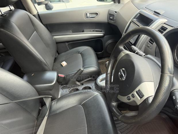 Nissan X-Trail 2012 Black