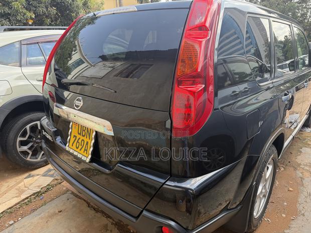 Nissan X-Trail 2012 Black