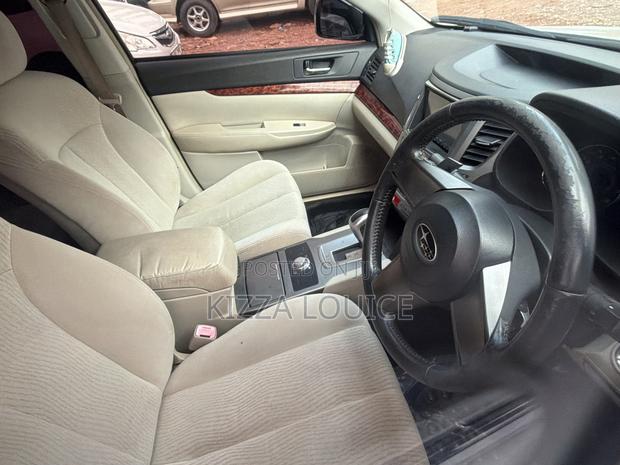 Subaru Outback 2013 White