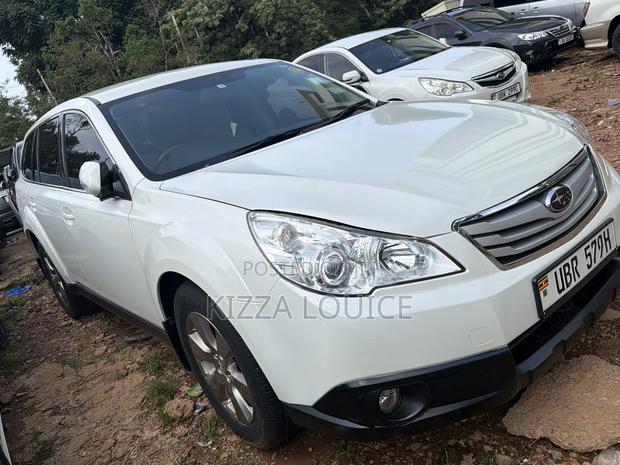 Subaru Outback 2013 White
