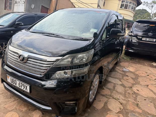 Toyota Vellfire 2014 Black