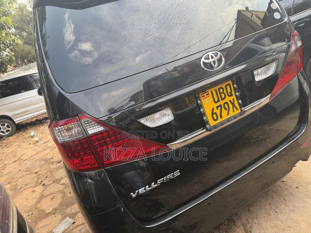 Toyota Vellfire 2014 Black
