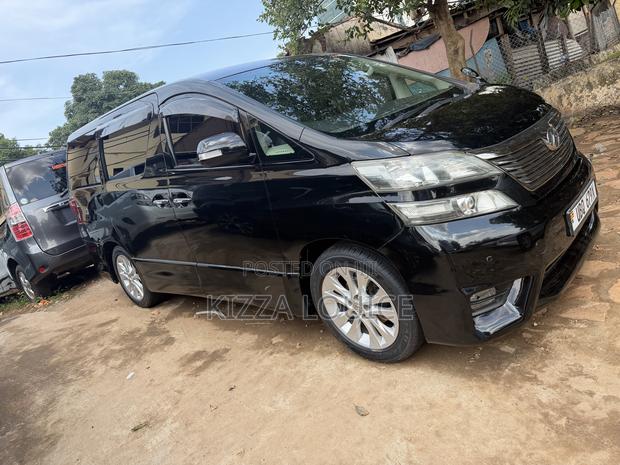 Toyota Vellfire 2014 Black