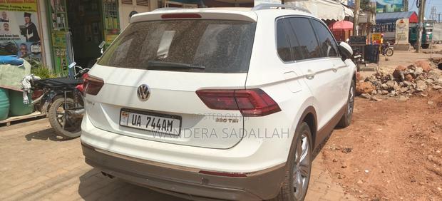 Volkswagen Tiguan 2.0T SEL AWD 4MOTION 2017 Pearl