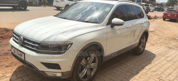 Volkswagen Tiguan 2.0T SEL AWD 4MOTION 2017 Pearl