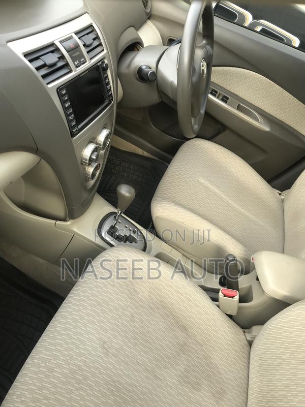 Toyota Belta 2008 Silver
