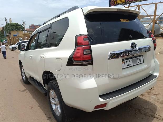Toyota Land Cruiser Prado 2.8 2018 White
