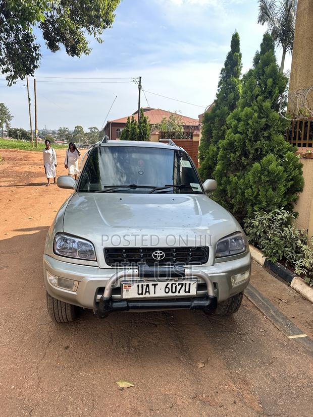 Toyota RAV4 2001 Silver