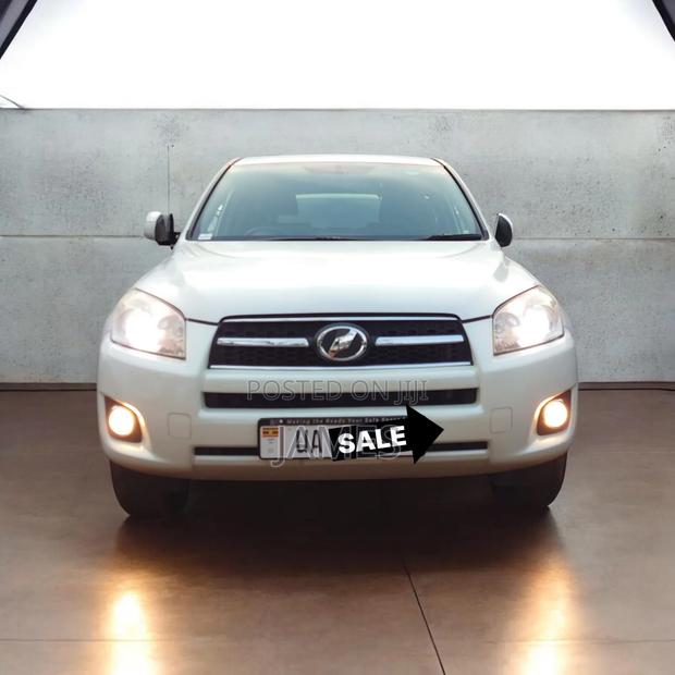 Toyota RAV4 2.5 4x4 2011 Pearl