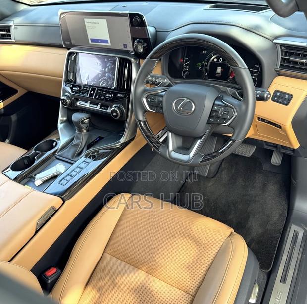 Lexus LX 500d 2024 Black