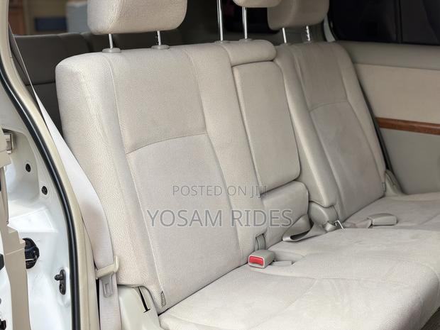 Toyota ISIS 1.8 G 2WD 2012 White