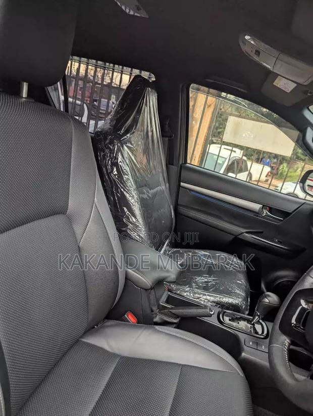 Toyota Hilux Revo Double Cab Deisel 2.8 AWD 2018 Green