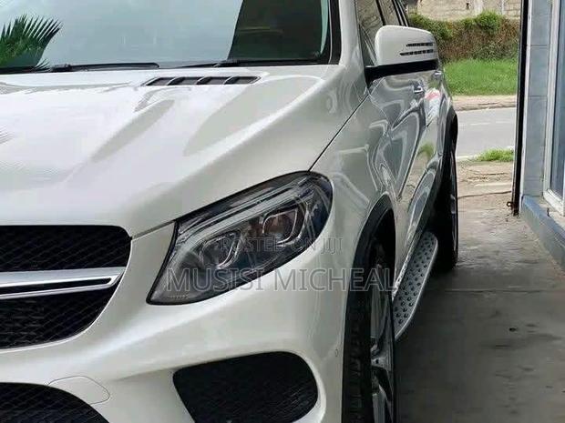 Mercedes-Benz GLE-Class GLE 350d 4MATIC 2018 White