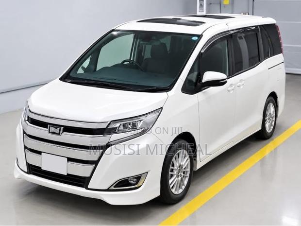 Toyota Noah 2.0 FWD (8 Seater) 2018