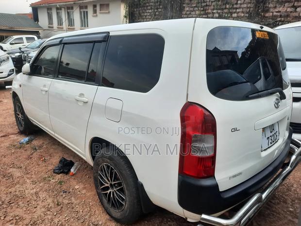 Toyota Probox 2004 Silver