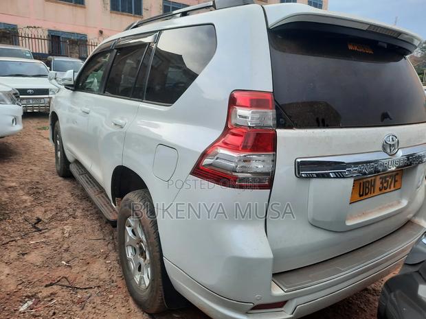 Toyota Land Cruiser Prado 2015 White