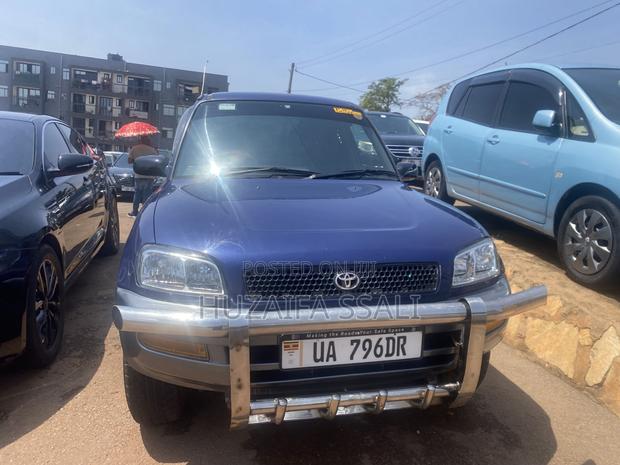 Toyota RAV4 2008 Blue