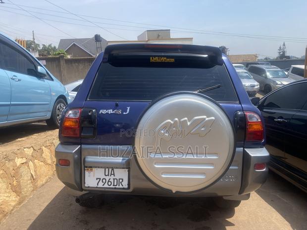 Toyota RAV4 2008 Blue