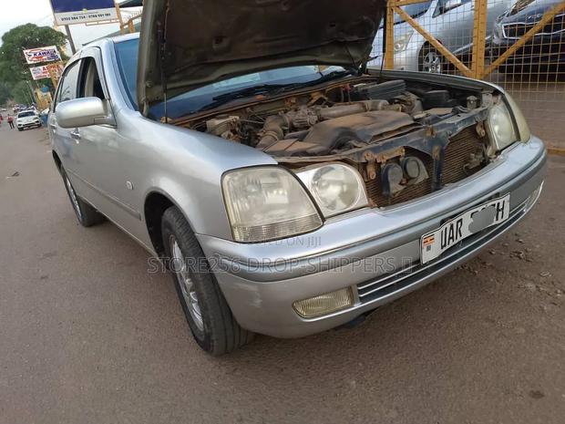 Toyota Progress 2.5 RWD 2000 Silver