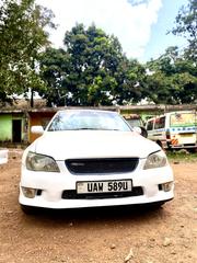 Toyota Altezza 2000 White for sale