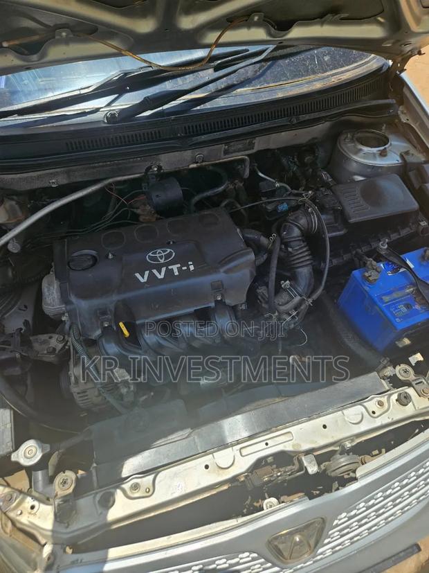 Toyota Allex 2001 Silver