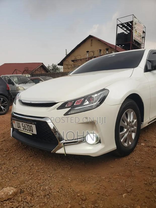 Toyota Mark X 2014 Off white